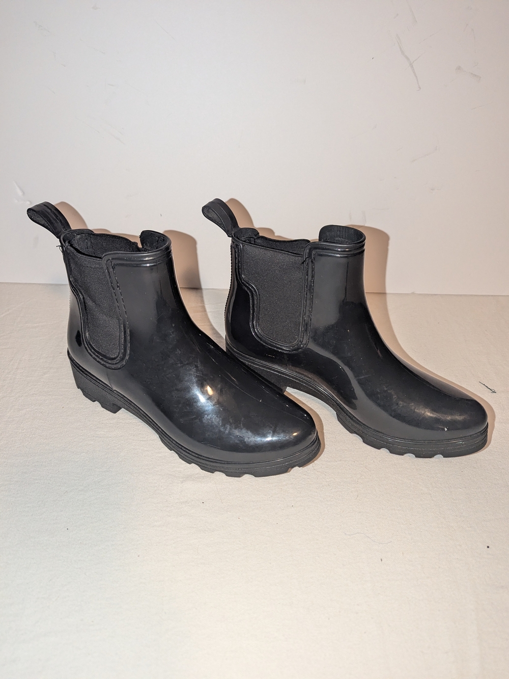Capelli New York Black Shiny Chelsea Ankle Rain Boots Size 8